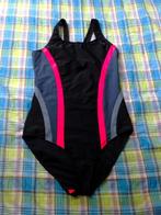 Zwart 2 tinten grijs en rood INQ badpak Maat M, INQ, Verzenden, Zwart, Badpak