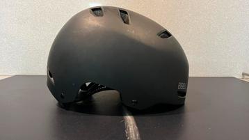 BBB helm wave BHE-150 gebruikt maar in nette staat beschikbaar voor biedingen