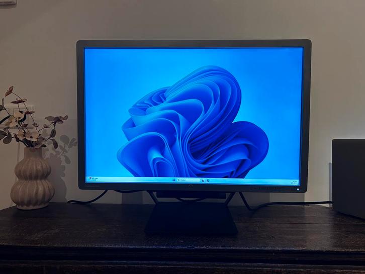 Monitor HP EliteDisplay E241i, Computers en Software, Monitoren, Gebruikt, 60 Hz of minder, DisplayPort, DVI, VGA, In hoogte verstelbaar