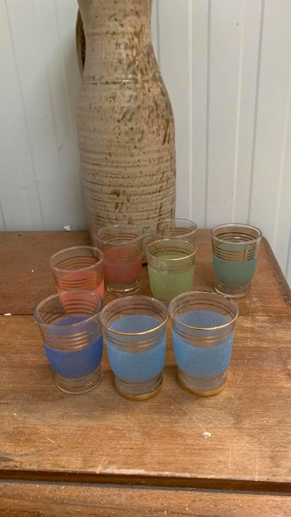 Vintage borrelglaasjes met gouden rand,8 stuks., Verzamelen, Glas en Borrelglaasjes, Gebruikt, Borrel- of Shotglas, Ophalen of Verzenden