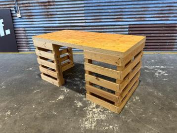 Nieuw schooljaar; Stoer industrieel pallet bureau 150 x 75cm beschikbaar voor biedingen