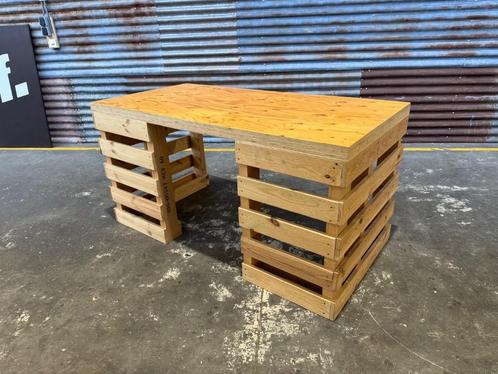Nieuw schooljaar; Stoer industrieel pallet bureau 150 x 75cm, Huis en Inrichting, Bureaus, Gebruikt, Bureau, Ophalen