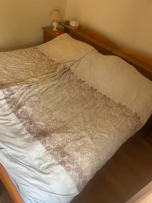 Te koop Seniorenbed, Huis en Inrichting, Slaapkamer | Bedden, Gebruikt, Tweepersoons, 100 cm, 200 cm, Hout, Bruin, Ophalen