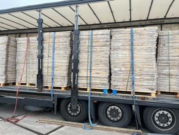 Steenschotten 75 x 124 ZEER MOOI , klein voor salontafel beschikbaar voor biedingen