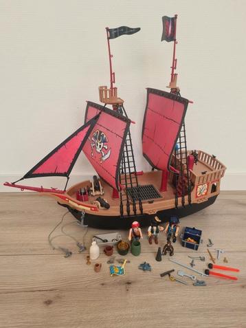 Playmobil Set 70411 - Piratenschip en toebehoren beschikbaar voor biedingen