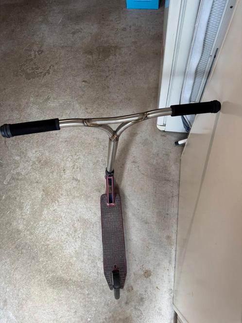 Custom stuntstep, Fietsen en Brommers, Steps, Zo goed als nieuw, Gewone step, Ophalen of Verzenden