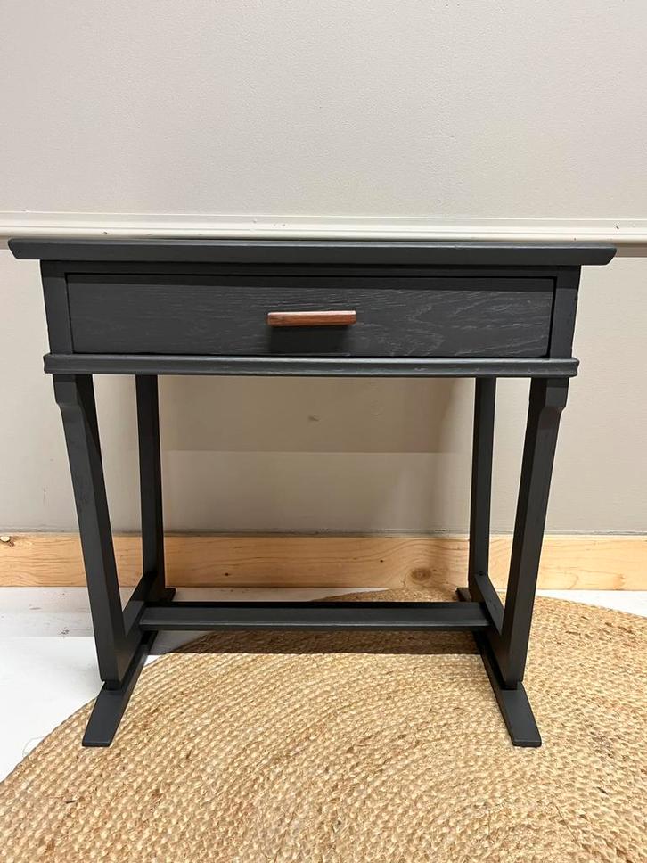 Kastje halkastje nachtkastje gepimpt antraciet, Huis en Inrichting, Slaapkamer | Nachtkastjes, Zo goed als nieuw, 55 tot 70 cm