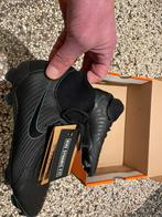 Voetbalschoenen maat 40 Nike Phantom Luna, Sport en Fitness, Voetbal, Ophalen of Verzenden, Zo goed als nieuw, Schoenen
