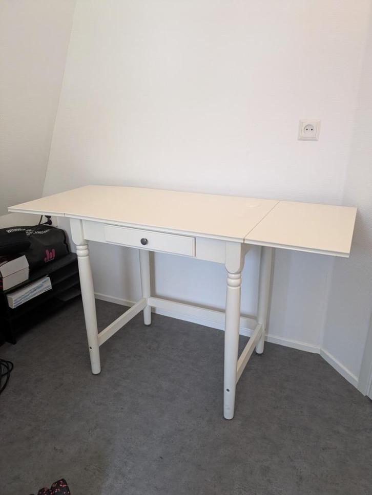 Uitklapbaar wit bureau IKEA Ingetorp 50x74x68/127 cm, Huis en Inrichting, Bureaus, Gebruikt, Bureau, Ophalen