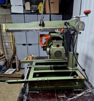 Dewalt Radiaalzaag DW 110 - 230V, Doe-het-zelf en Verbouw, Gereedschap | Zaagmachines, Zo goed als nieuw, Afkortzaag, 1200 watt of meer