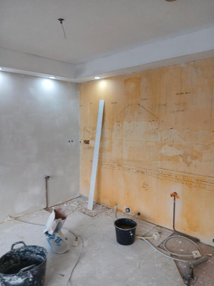 Stucadoor va euro 12 per mtr 2, Diensten en Vakmensen, Stukadoors en Tegelzetters, Pleisterwerk, Spachtelputz, Stucwerk, Garantie