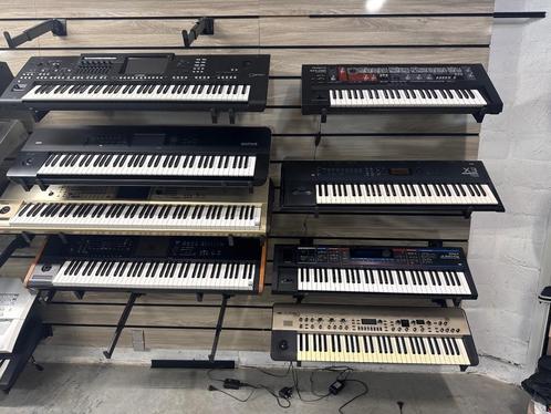 veel synt Korg Yamaha Roland Gem Hammond, Muziek en Instrumenten, Synthesizers, Gebruikt, 61 toetsen, Korg, Met midi-aansluiting