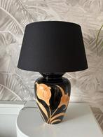 Pot tafellamp, zwarte keramieke unieke kruiklamp met lelies., Ophalen, Zo goed als nieuw, Overige materialen, 50 tot 75 cm