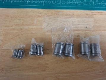 Lineaire kogellagers LM6UU, LM8UU, LM10UU & LM12UU - 8 stuks beschikbaar voor biedingen