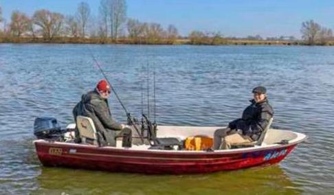 Elan 401 polyester visboot + Yamaha 15pk 4-takt + trailer, Watersport en Boten, Vis- en Consoleboten, Gebruikt, 10 tot 30 pk, 3 tot 6 meter