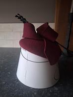 Mooie donkerrode dameshoed., Ophalen of Verzenden, Nieuw, Rechthoekig, Minder dan 25 cm