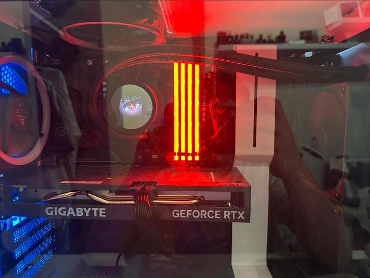 Pc, Computers en Software, Videokaarten, Zo goed als nieuw, PCI-Express 3.0, GDDR5, Ophalen of Verzenden