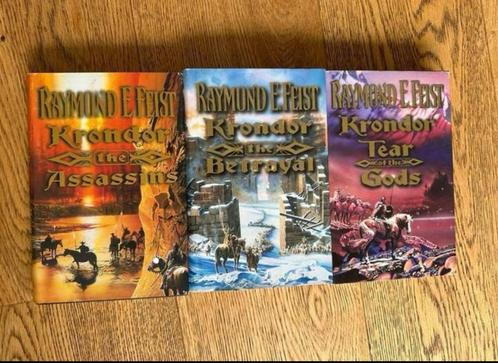Raymond E. Feist – Krondor trilogie (complete set), Boeken, Fantasy, Zo goed als nieuw, Ophalen of Verzenden