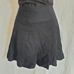 Leuke zwarte (plooi) rok. Mt 44. Merk Alma Mater, Kleding | Dames, Rokken, Maat 42/44 (L), Ophalen of Verzenden, Onder de knie