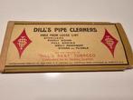 DILL'S PIPE CLEANERS Originele Amerikaanse WO2 pipe cleaner, Ophalen of Verzenden, Zo goed als nieuw, Sigarenbandjes