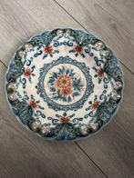 Antiek Makkum Wandbord Bloemmotief 24cm Gemerkt 1064 B. Frie, Antiek en Kunst, Antiek | Porselein, Ophalen of Verzenden