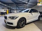 BMW 1-serie 118i/Xenon/Carplay/M bumper/Dealer onderhouden/A, Euro 5, Achterwielaandrijving, Gebruikt, 4 cilinders