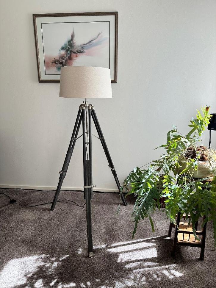 Schemerlamp Staand, Huis en Inrichting, Lampen | Vloerlampen, Zo goed als nieuw, 100 tot 150 cm, Hout, Stof, Ophalen