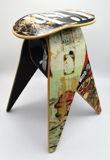 Krukje gemaakt van skateboarden - Deckstool beschikbaar voor biedingen