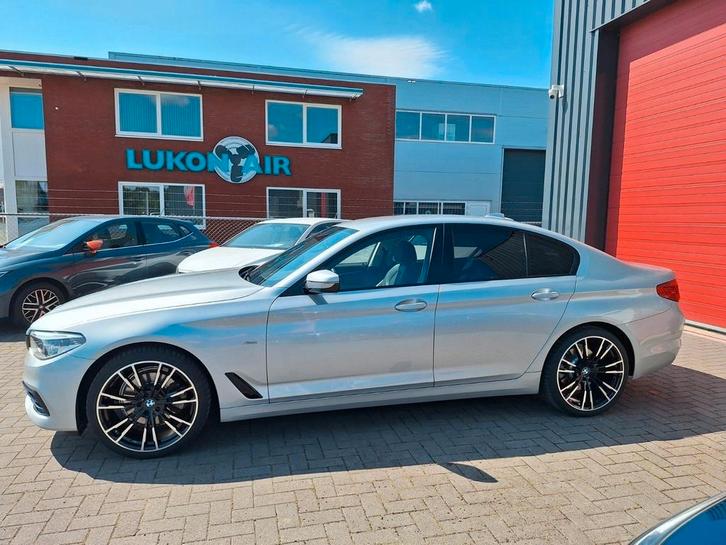 BMW 5-Serie 520i 184pk Aut. 2018 Grijs, Auto's, BMW, Particulier, 5-Serie, ABS, Airbags, Airconditioning, Alarm, Bluetooth, Bochtverlichting