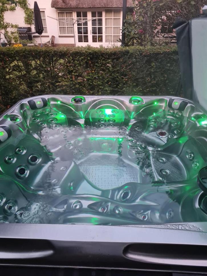 Mooie spa admire jacuzzi, Tuin en Terras, Bubbelbaden en Hottubs, Ophalen of Verzenden