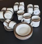 Arabia Karelia Koffie- en Theeservies - Jaren '70.  51 delig, Ophalen, Zo goed als nieuw, Overige stijlen, Porselein