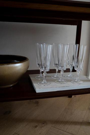 Set van 6 champagneglazen Cristal D'Arques Versailles beschikbaar voor biedingen