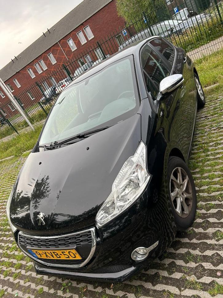 Peugeot 208 1.2 PureTech STYLE 2014 Zwart/ Dealeronderhouden, Auto's, Peugeot, Bedrijf, Benzine, A, Hatchback, Handgeschakeld