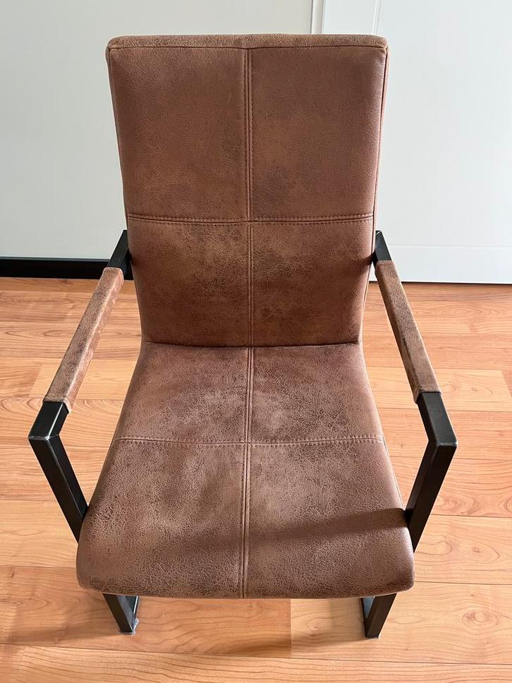 Eetkamerstoel industrieel kleur  cognac, Huis en Inrichting, Stoelen, Gebruikt, Twee, Leer, Metaal, Overige kleuren, Ophalen