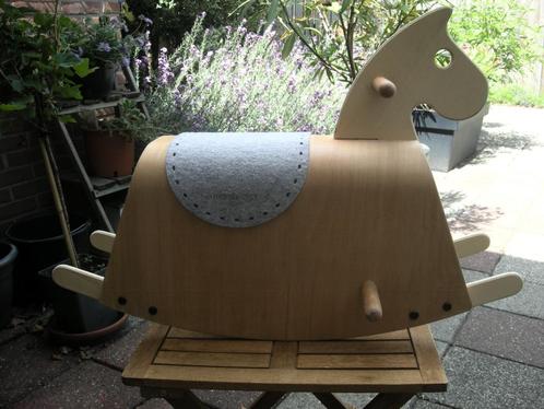 Mamatoyz houten hobbelpaard 72 x 50 x 17 / bijna nieuwstaat, Kinderen en Baby's, Speelgoed | Hobbelfiguren, Zo goed als nieuw