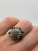 K679 Prachtige zilveren ring zonnebloem maat 17,5, Sieraden, Tassen en Uiterlijk, Antieke sieraden, Ophalen of Verzenden, Zilver