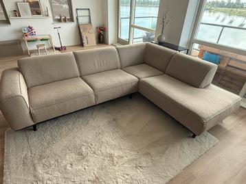 BePureHome Statement Hoekbank Boucle– €1500 (NP €1999) beschikbaar voor biedingen