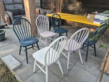 Vintage spijlen stoelen  beschikbaar voor biedingen