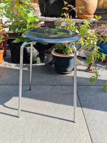 Arne Jacobsen Dot 3170 Zwart Kruk beschikbaar voor biedingen