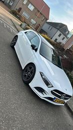 Mercedes-Benz A-Klasse A 200 163pk 7G-DCT 2018 AMG Pakket, Auto's, 65 €/maand, 4 cilinders, Alcantara, USB