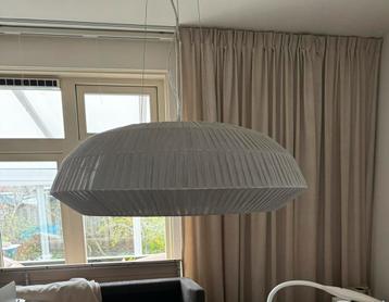 Mooie design hanglamp beschikbaar voor biedingen