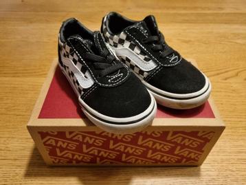 Stoere Vans sneakers maat 22,5, incl. doos beschikbaar voor biedingen