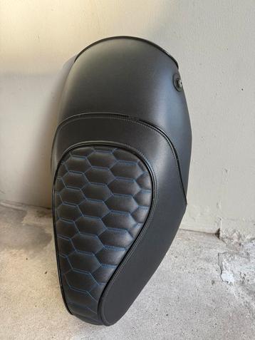 Zip zadel custom beschikbaar voor biedingen