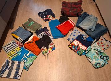 Pakket jongenskleding  beschikbaar voor biedingen