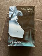 E.L. James - Vijftig tinten grijs, Boeken, Literatuur, Amerika, E.L. James, Ophalen of Verzenden, Zo goed als nieuw