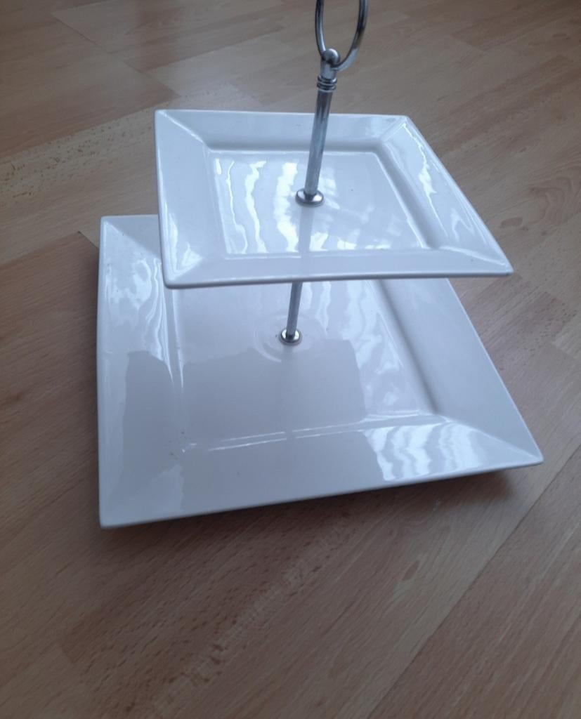 Etage schaal, Ophalen of Verzenden, Zo goed als nieuw