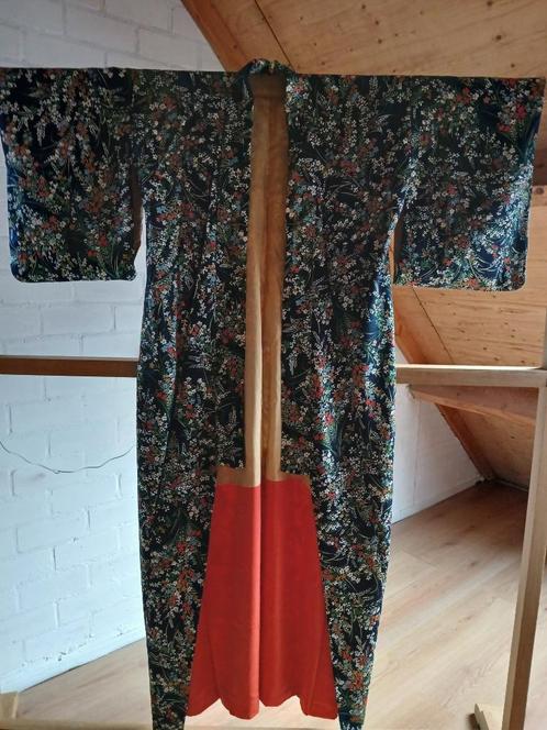 Traditionele Japanse Kimono colorful flower, Antiek en Kunst, Antiek | Kleding en Accessoires, Ophalen of Verzenden
