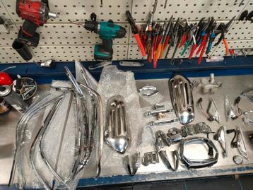 Nieuwe Vespa Sprint onderdelen carterkap verlichting chroom beschikbaar voor biedingen