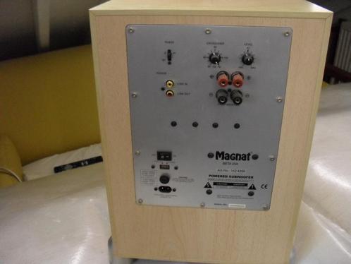 Magnat Beta 25A zware subwoofer, Audio, Tv en Foto, Luidsprekers, Zo goed als nieuw, Subwoofer, 120 watt of meer, Magnat, Verzenden
