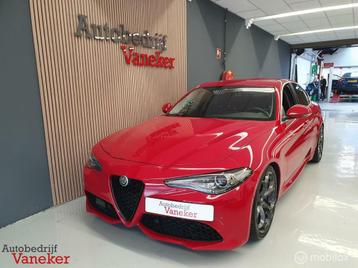 Alfa Romeo Giulia 2.0T Q2 Veloce|LSD|Leder dash|Carplay|Trek beschikbaar voor biedingen